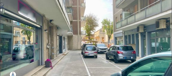 Квартира с 3 комнатами в Павия, Италия № 315018 22