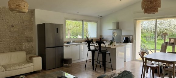 Casa de 4 dormitorios en Saint-Xandre, France No. 340714 4