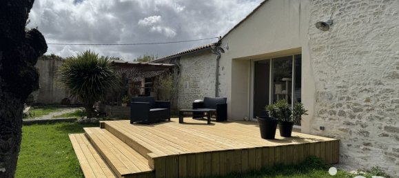 Casa de 4 dormitorios en Saint-Xandre, France No. 340714 3