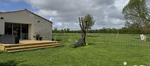 Casa de 4 dormitorios en Saint-Xandre, France No. 340714 2