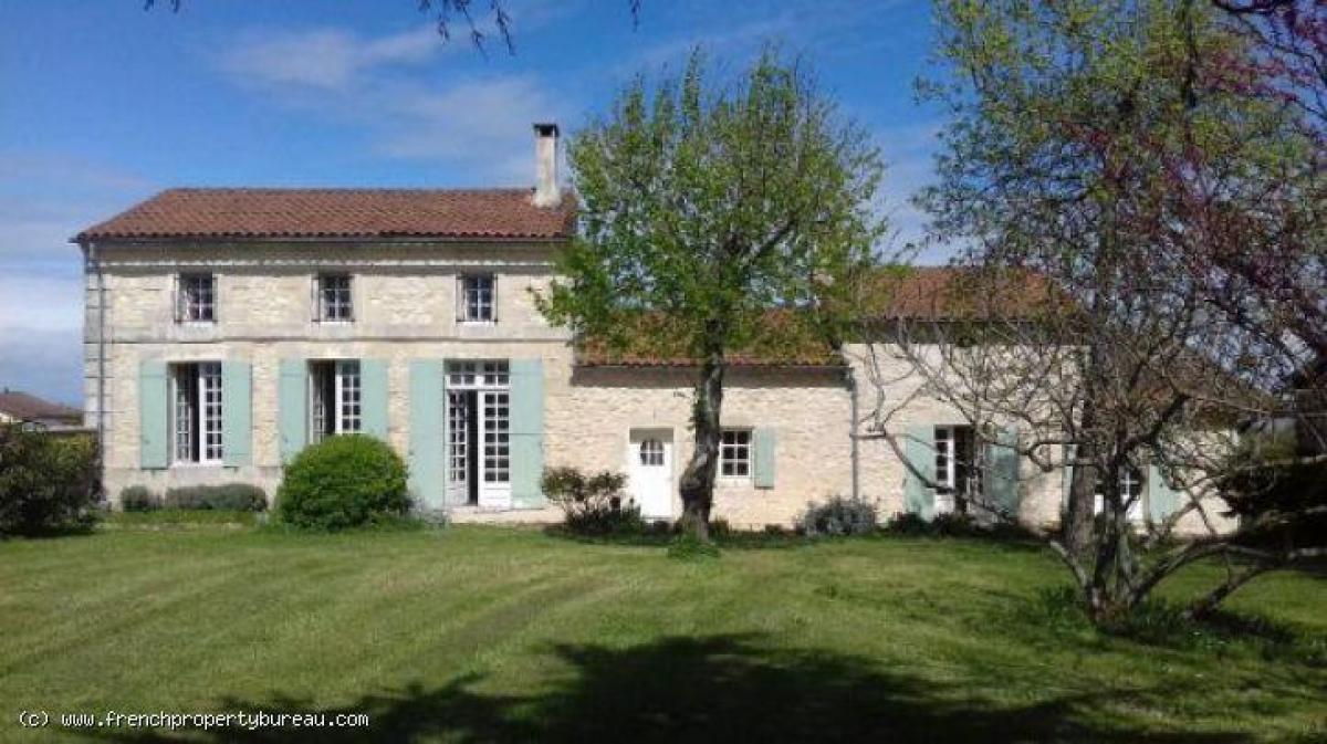 3 bedrooms House in Begadan, France No. 2207