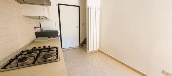 4 rooms House in Prato, Italy No. 286188 3