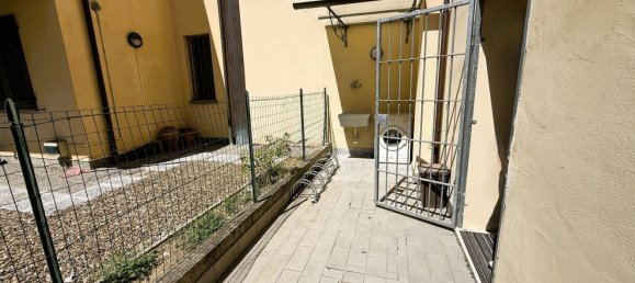 4 rooms House in Prato, Italy No. 286188 4