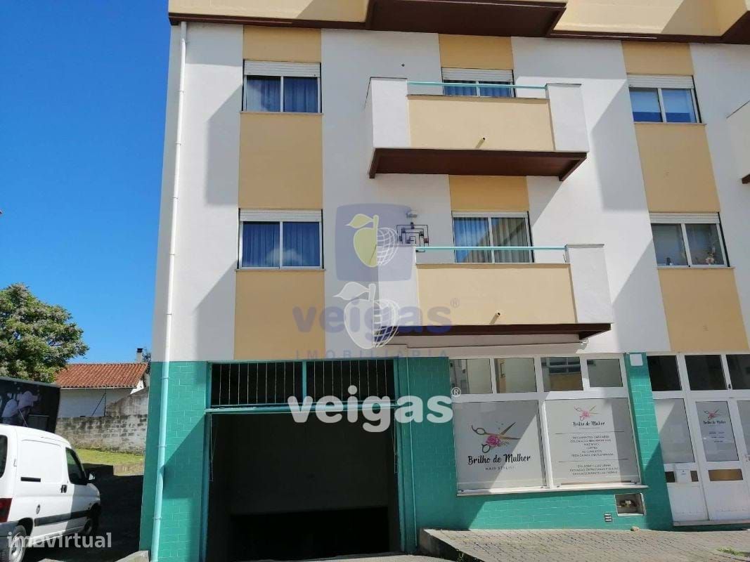 64m² Garage in Leiria, Portugal No. 169071