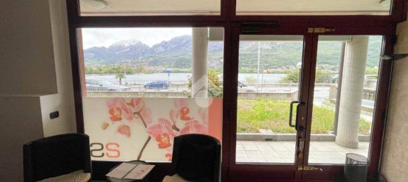 Propiedad comercial de 3 habitaciónes en Pescate, Italy No. 66194 6