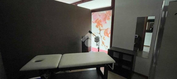 Propiedad comercial de 3 habitaciónes en Pescate, Italy No. 66194 2