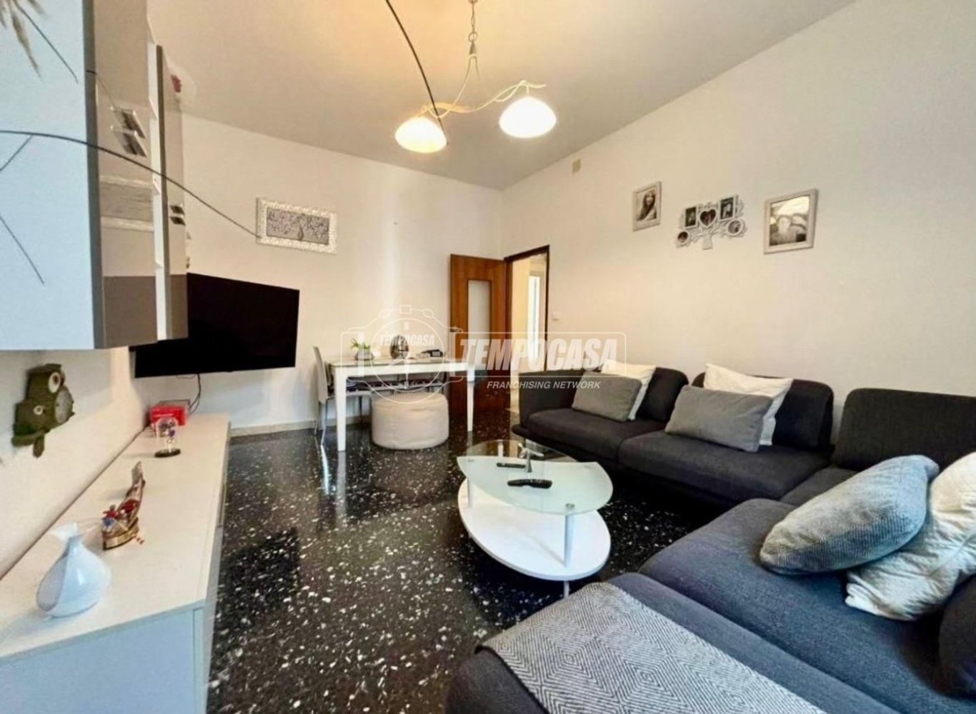3 bedrooms Apartment in Reggio Emilia, Italy No. 358288