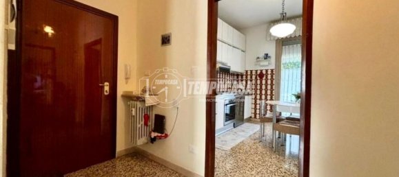 3 bedrooms Apartment in Reggio Emilia, Italy No. 358288 6