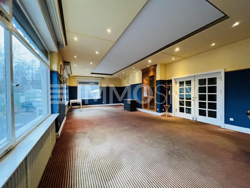 Gebäude in Hochtaunuskreis, Germany 580m², Nr. 45763