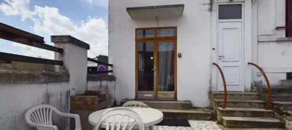 Apartamento de 2 habitaciónes en Troyes, France No. 62993 2