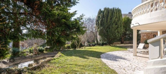 5 bedrooms Villa in Saint-Cloud, France No. 129392 10