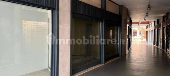 3 rooms Commercial property in Reggio Emilia, Italy No. 149159 11