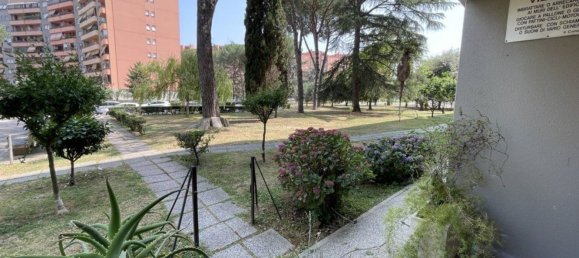 5 bedrooms Apartment in Rome, Italy No. 335176 3