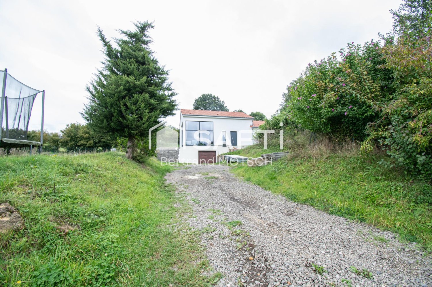 3 bedrooms House in Saint-Pancre, France No. 155835