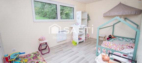 3 bedrooms House in Saint-Pancre, France No. 155835 8