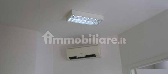 Офис с 3 комнатами в Пескара, Италия № 101797 14