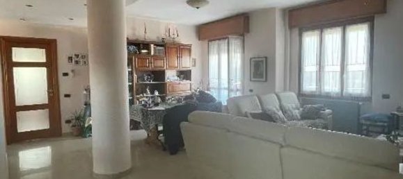 Квартира с 4 комнатами в Виджевано, Италия № 213143 7