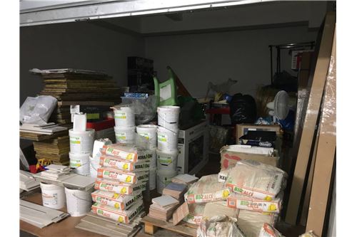 1 room Garage in Gravina di Catania, Italy No. 298580