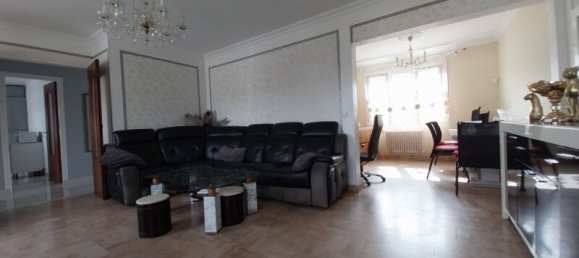 6 bedrooms House in Chartres, France No. 265005 10