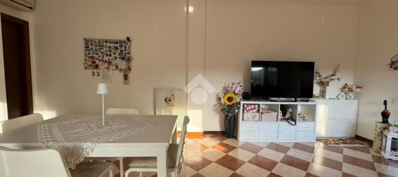 3 bedrooms Apartment in Giavera del Montello, Italy No. 332345 6