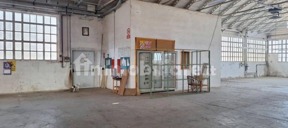 Almacén en Udine, Italy 5500 m² No. 317786 8