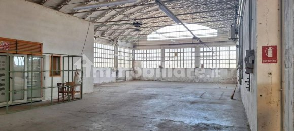 Almacén en Udine, Italy 5500 m² No. 317786 3