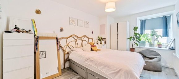 2 bedrooms Apartment in London, United Kingdom No. 7720 4