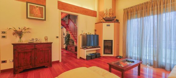 Пентхаус с 5 комнатами в Червия, Италия № 32359 29