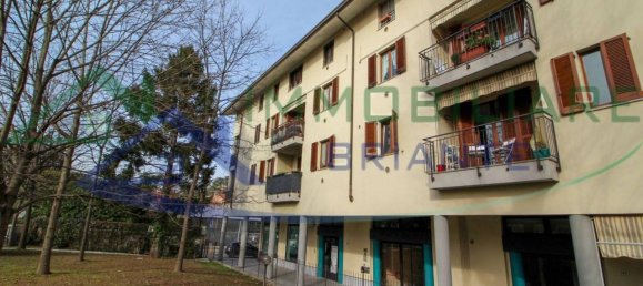 3-salle Appartement à Somma Lombardo, Italy No. 41387 3