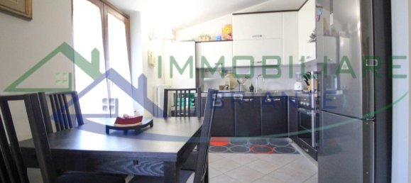 3-salle Appartement à Somma Lombardo, Italy No. 41387 21