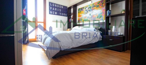 3-salle Appartement à Somma Lombardo, Italy No. 41387 14