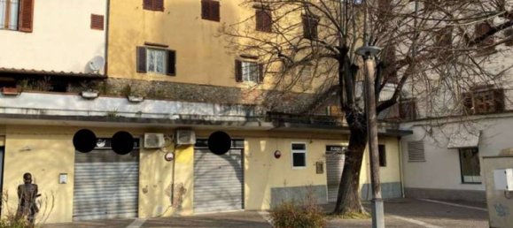 227m² Commercial property in Montevarchi, Italy No. 376150 8