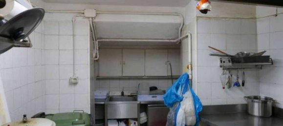 227m² Commercial property in Montevarchi, Italy No. 376150 3