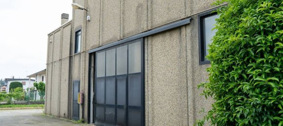 Entrepôt à Mozzate, Italy 580m² No. 72894 6