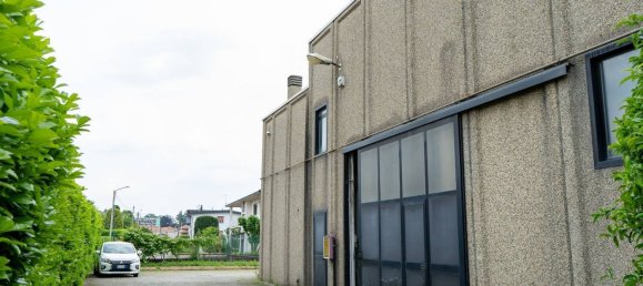 Entrepôt à Mozzate, Italy 580m² No. 72894 12