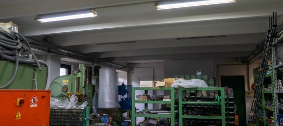 Entrepôt à Mozzate, Italy 580m² No. 72894 18