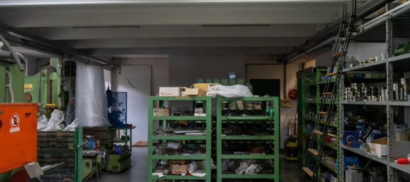 Entrepôt à Mozzate, Italy 580m² No. 72894 19