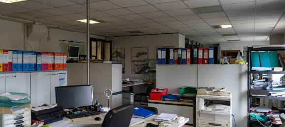 Entrepôt à Mozzate, Italy 580m² No. 72894 14