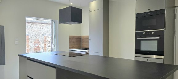 5 bedrooms House in Evreux, France No. 293914 4