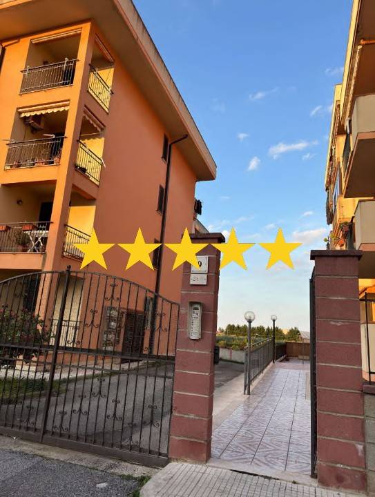 4 غرف نوم شقة في Barcellona Pozzo di Gotto, Italy رقم 317730