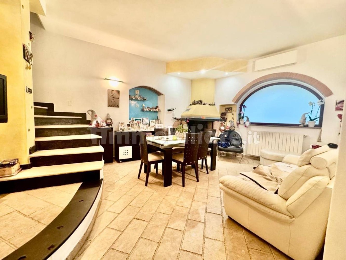 Дом с 3 спальнями в Масса, Италия № 126373