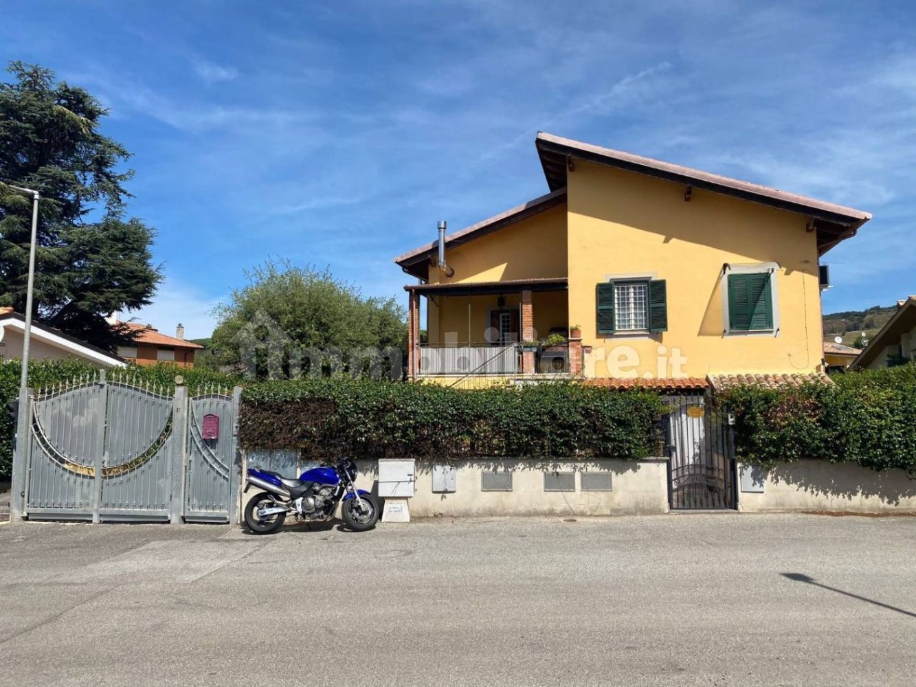 Villa de 4 dormitorios en Grottaferrata, Italy No. 352305