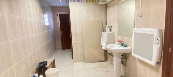 Entrepôt à Valladolid, Spain 330m² No. 79041 5