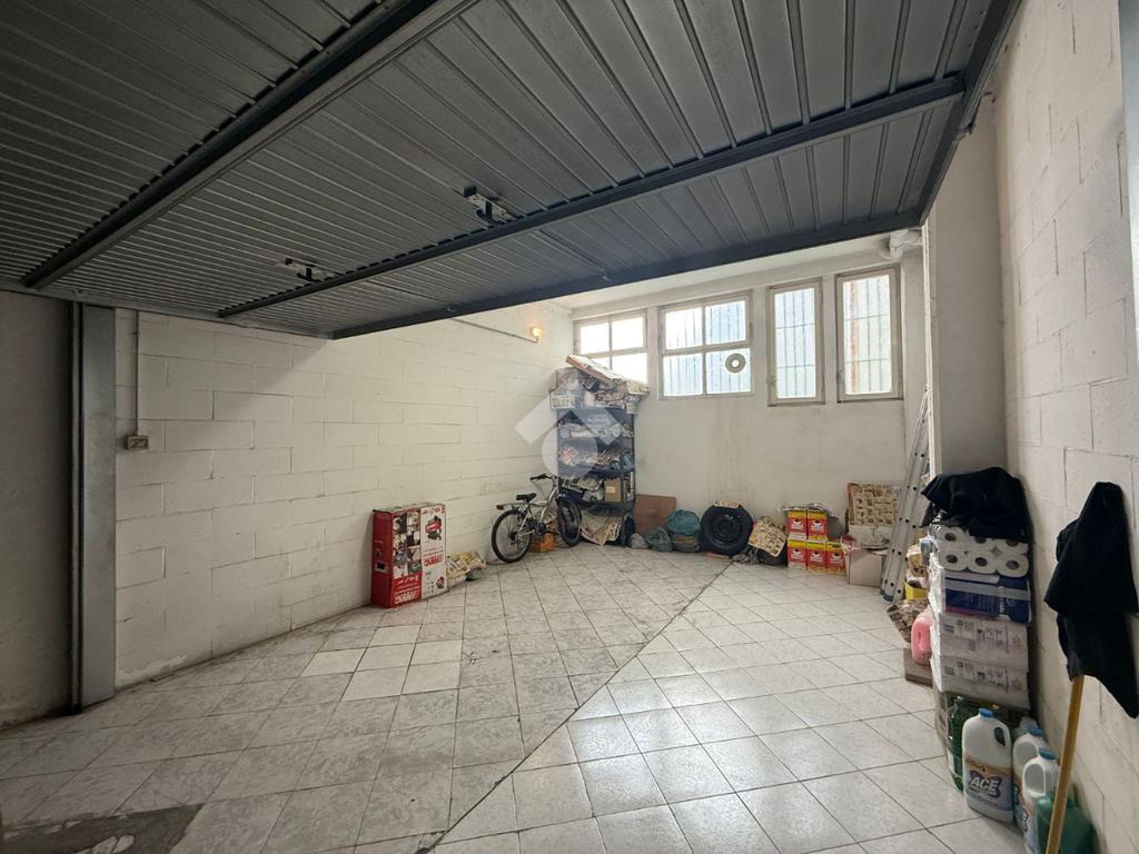 1-Zimmer Garage in Turin, Italy, Nr. 299966
