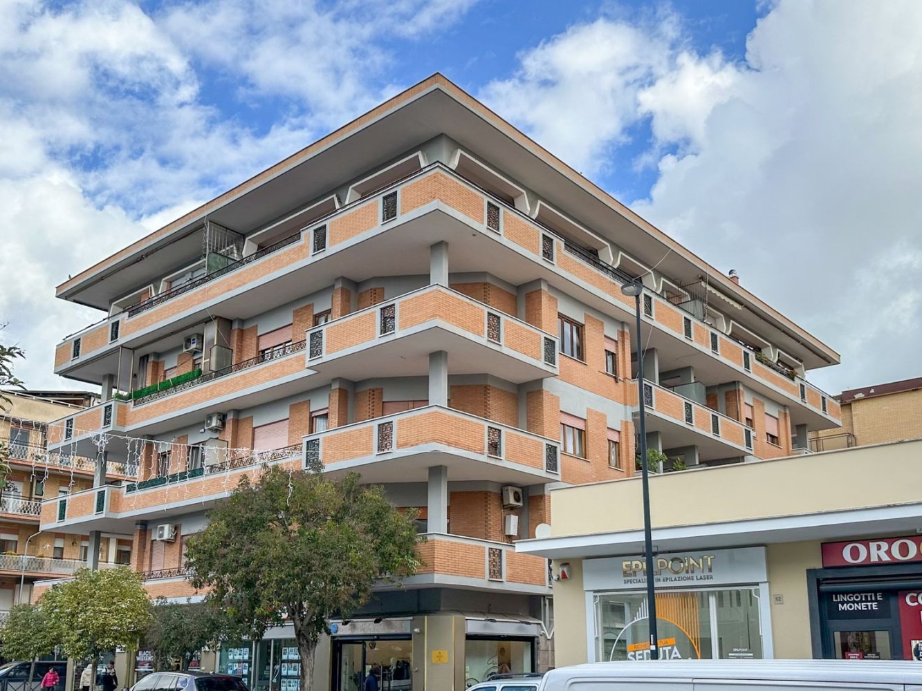 4-salle Penthouse à Pomezia, Italy No. 188225