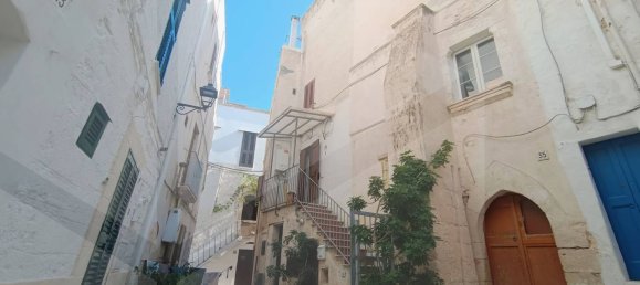 Дом с 2 комнатами в Полиньяно а Маре, Италия № 22525 2