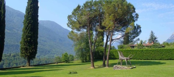 Квартира с 3 комнатами в Карлаццо, Италия № 156957 2