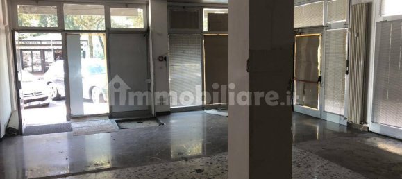 Коммерческая недвижимость с 3 комнатами в Гаджо Монтано, Италия № 140536 7