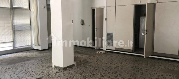 Коммерческая недвижимость с 3 комнатами в Гаджо Монтано, Италия № 140536 9