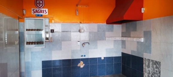 18m² Commercial property in Amadora, Portugal No. 67350 2